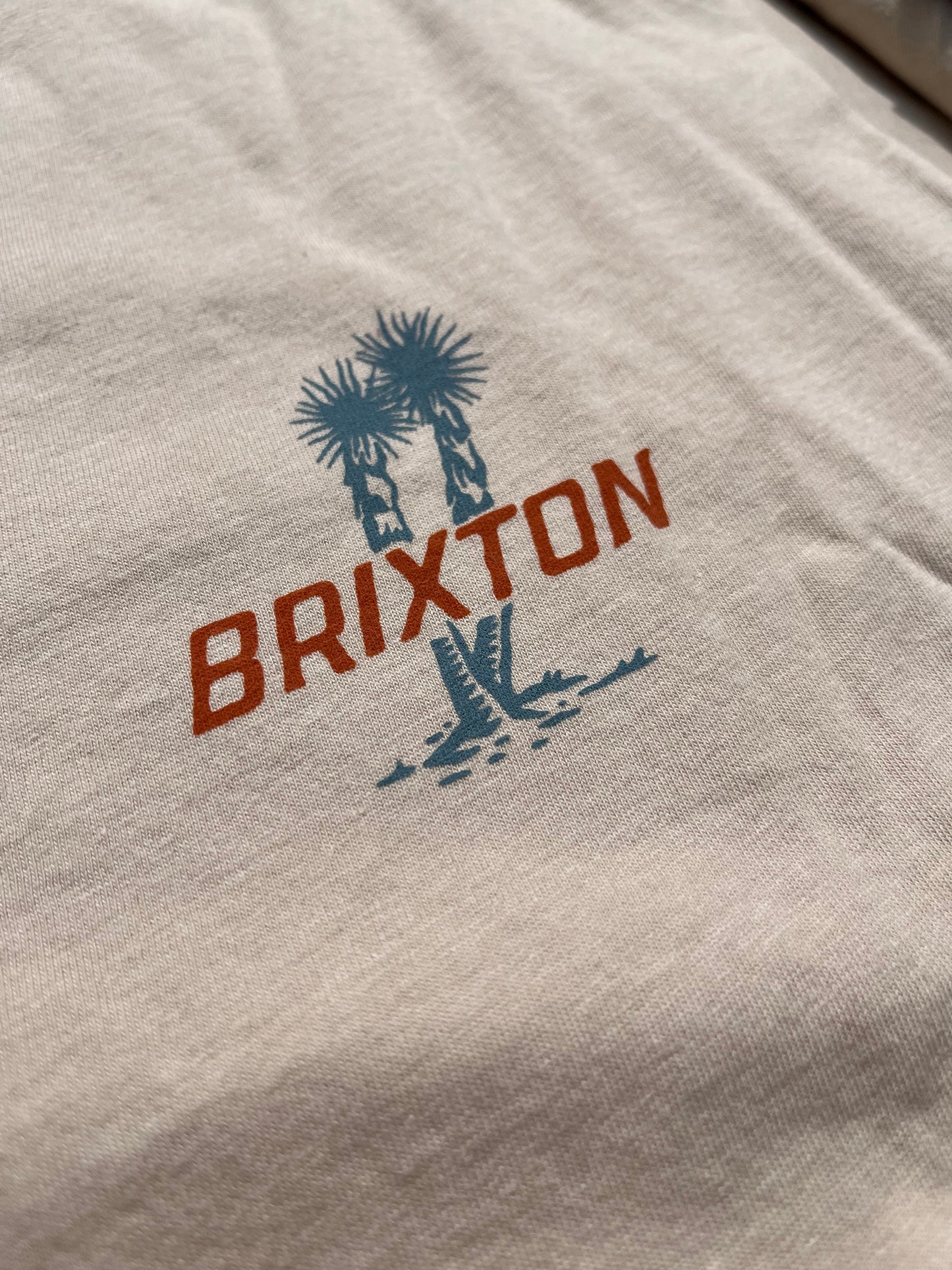 BRIXTON - AUSTIN S/S TLRT - SMOKE GREY