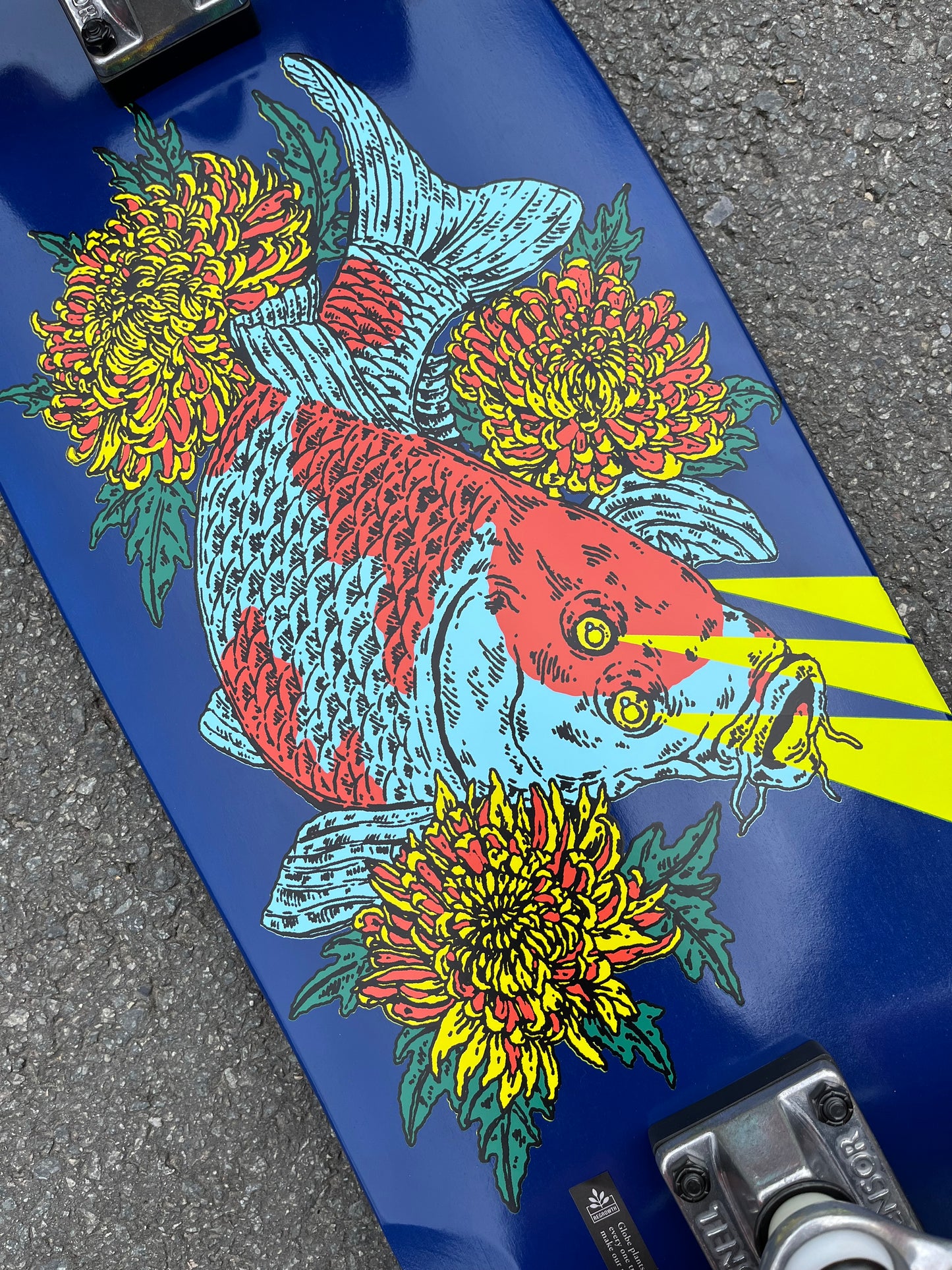 GLOBE - DEALER 30" CRUISERBOARD - LAZER KOI